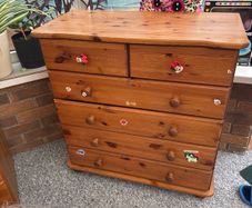 chest of drawers