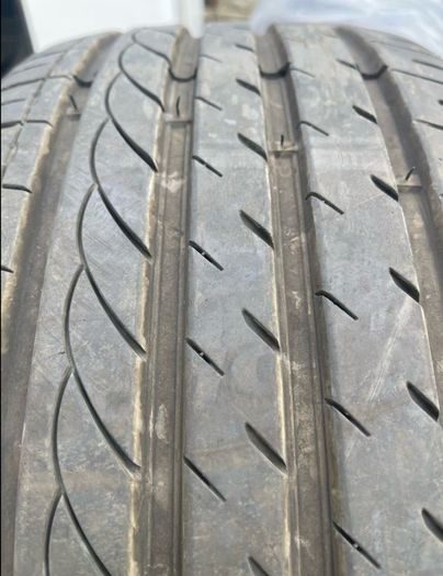 2 tyres 275/35/19
