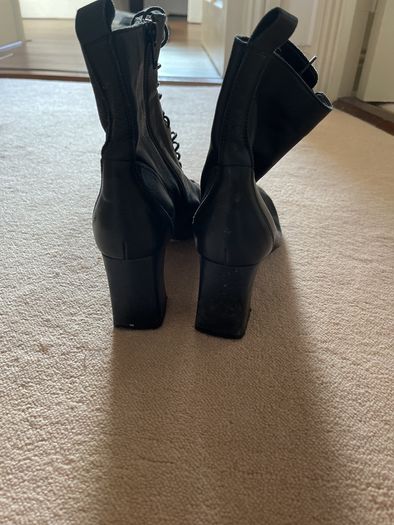 Boots black ankle