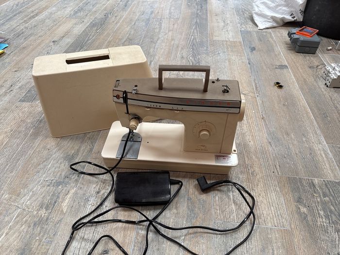 sewing maching