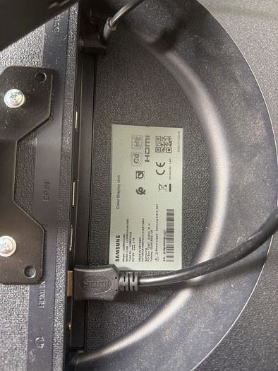 Samsung 27'' monitor screen