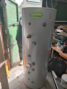 Joule Cyclone Platinum 300L Twin short solar