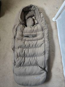 Nuna winter footmuff and gloves