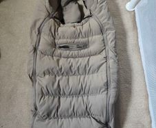 Nuna winter footmuff and gloves