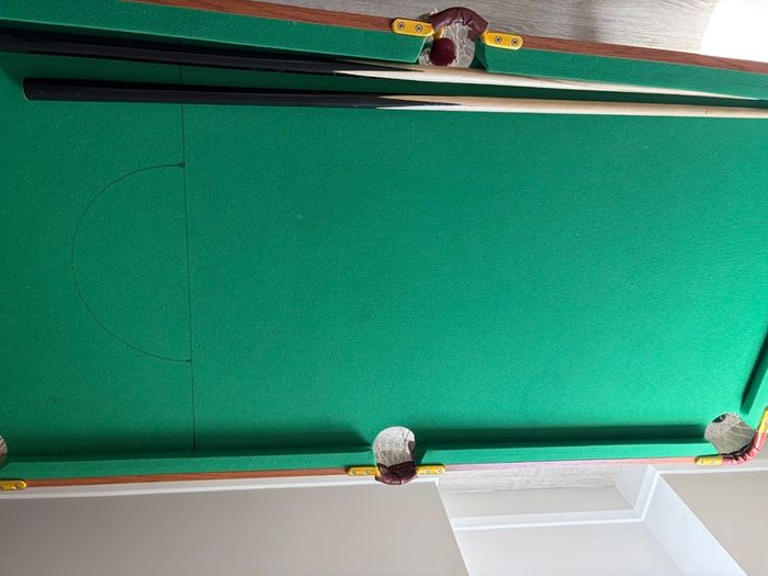 Kids pool table