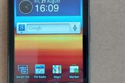 Samsung Galaxy S mobile phone, Model YP-GS1, in excellent condition