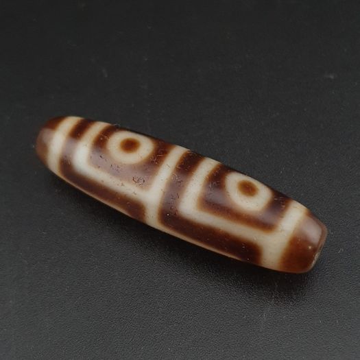 Anitque Himalayan 4 Eyes Tibetan Agate Bead Amulet