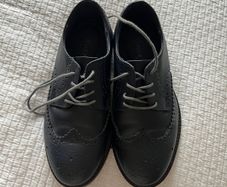 Boys shoes
