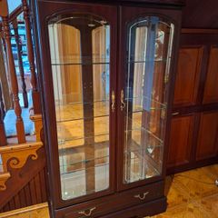 Glass display cabinet