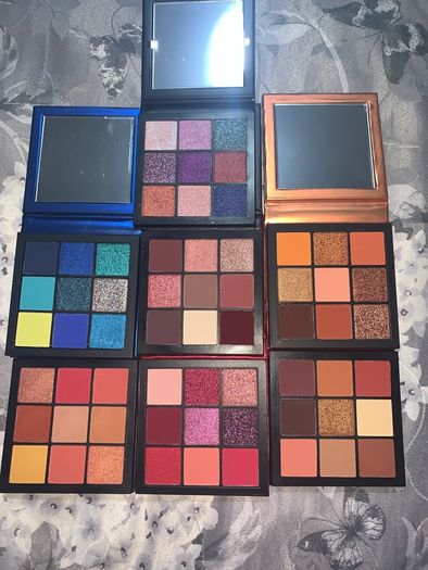 Huda beauty obsession eye shadow palette
