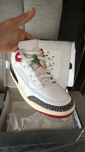 Jordan Spizike Low SE Do The Right Thing 10uk