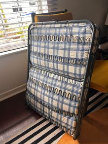 Fold away single bed
