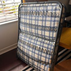 Fold away single bed