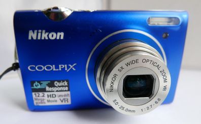 Nikon Coolpix S5100 Red 12.2MP 5X Optical Digital Camera from Japan (charging cable and 4Gb SD card)