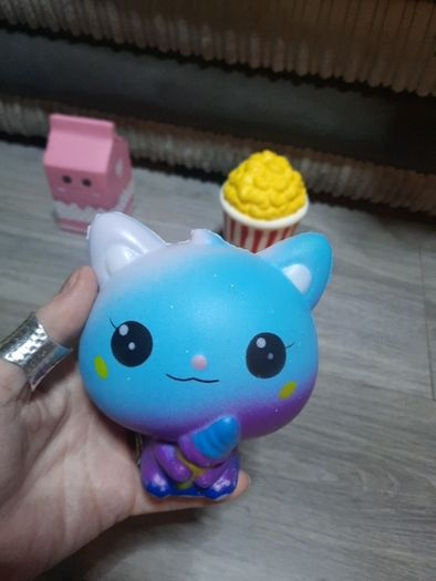 3 squishy toys