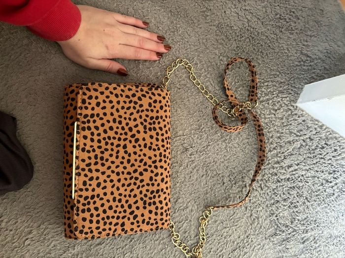 hand bag