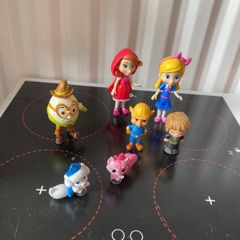 Disney figures