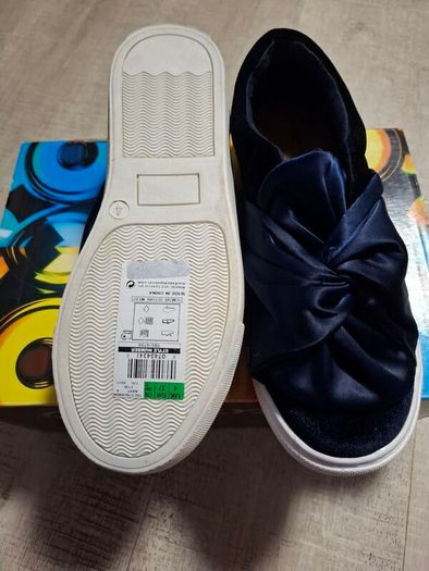 New shoes size 4