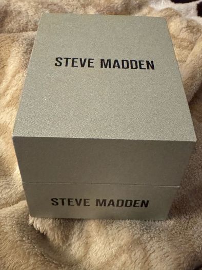 Steve Madden watch brand new unused boxed