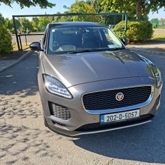 Jaguar E-Pace 2020 chequered flag