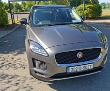 Jaguar E-Pace 2020 chequered flag