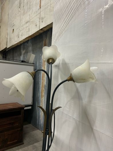 Floor lamp