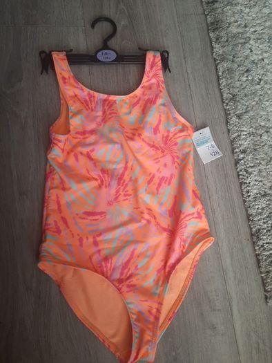 girls swimsuit