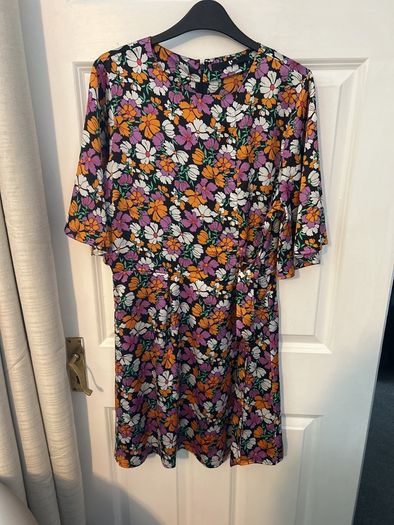 V by very dress