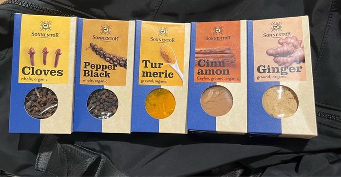 Organic Turmeric ginger Ceylon cinnamon black pepper cloves spices superfoods