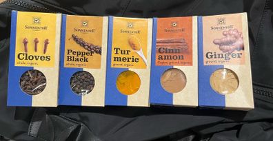 Organic Turmeric ginger Ceylon cinnamon black pepper cloves spices superfoods