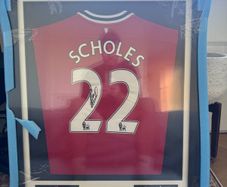 Paul Scholes signed framed Manchester United shirt