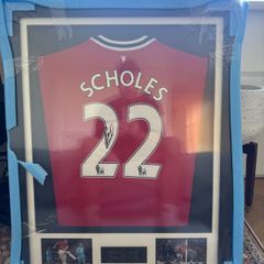 Paul Scholes signed framed Manchester United shirt