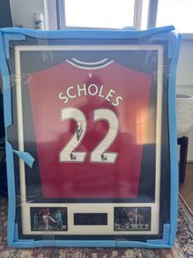 Paul Scholes signed framed Manchester United shirt