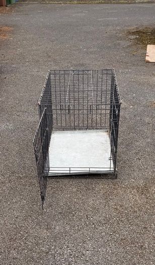 Dog crate