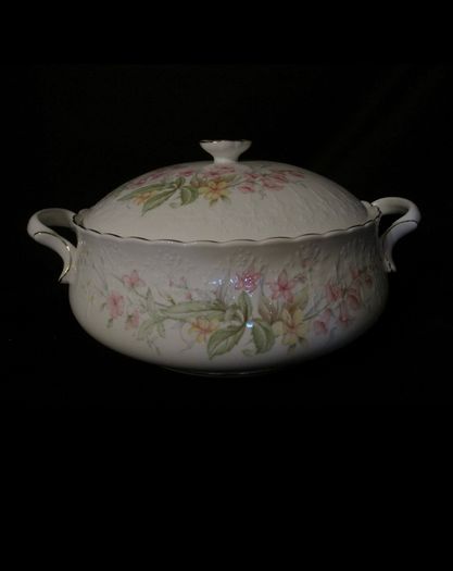 Royal Albert For All Seasons Parkland Covered Vegetable Bowl