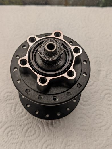Shimano HB-M525A front disc hub incl. QR skewer