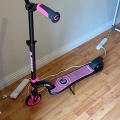 kids electric scooter like new. Never used outside