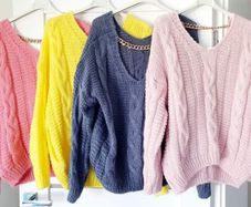 Sweater with golden chain 6-12 size