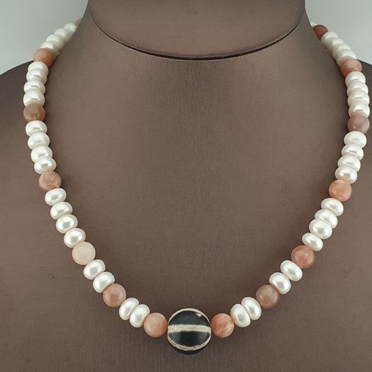 Authentic Fresh Water Pearls & Moon Stone With Melon Shape Agate Gemstone Pendant Necklace