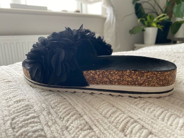 Perfect condition size UK 3
