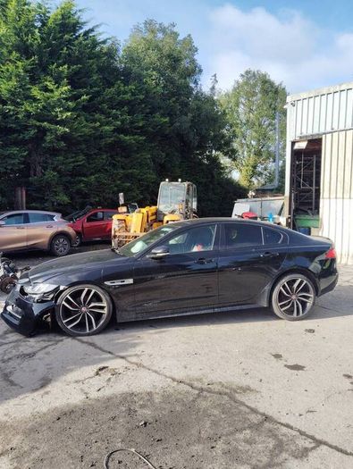 Breaking jaguar XE  r-tipe 2018 2.0 diesel