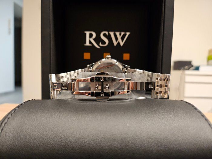 Swiss automatic watch RSW La Neuveville