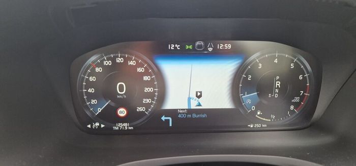 Volvo V60 super high-spec