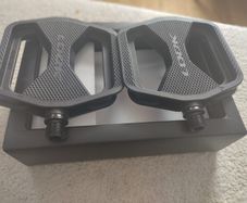 bicycle pedals