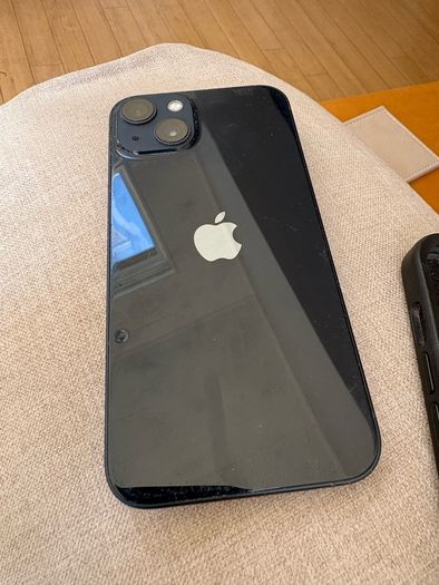 iPhone 13 - 3 Network