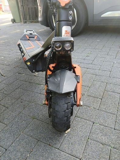 Kugo G3 Pro Electric Scooter (2025 Model)