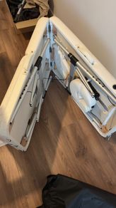massage / therapy table foldable