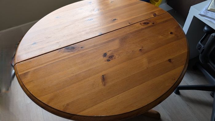Pine kitchen table