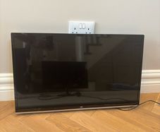 JVC Smart Tv  (no remote) 32 inch LED