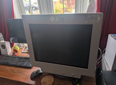 Rare 21inch Sun Microsystems GDM-5510 FD Trinitron CRT Monitor (Sony CPD-G520 Variant)  5800 Hours